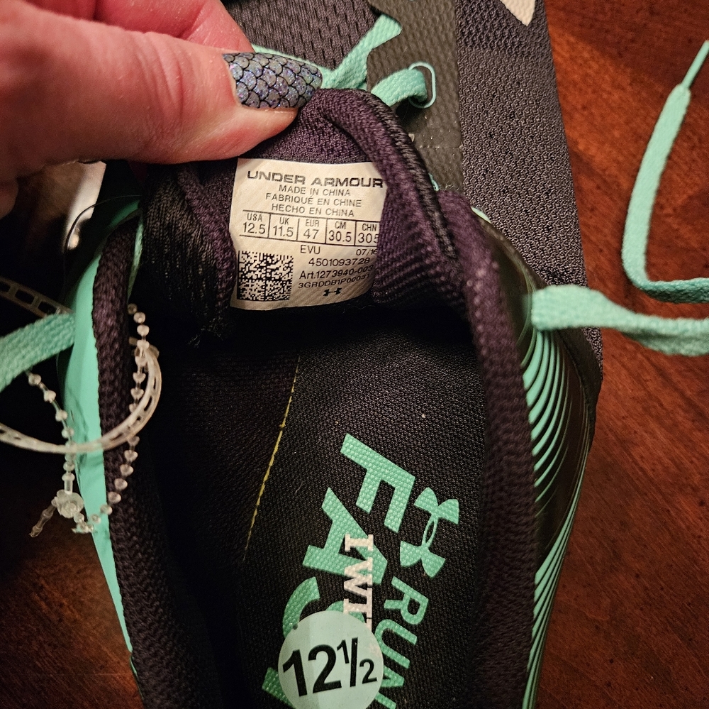 Under Armour Kick Distance Racing Shoe - Picture 6 of 8